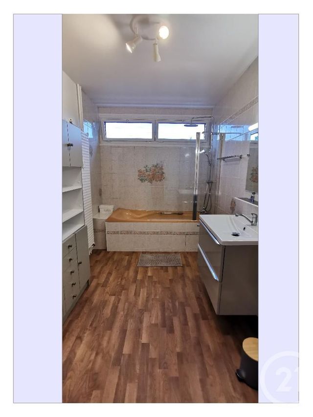 Appartement &agrave; louer - 4 pi&egrave;ces - 86 m2 - Compiegne - 60 - PICARDIE