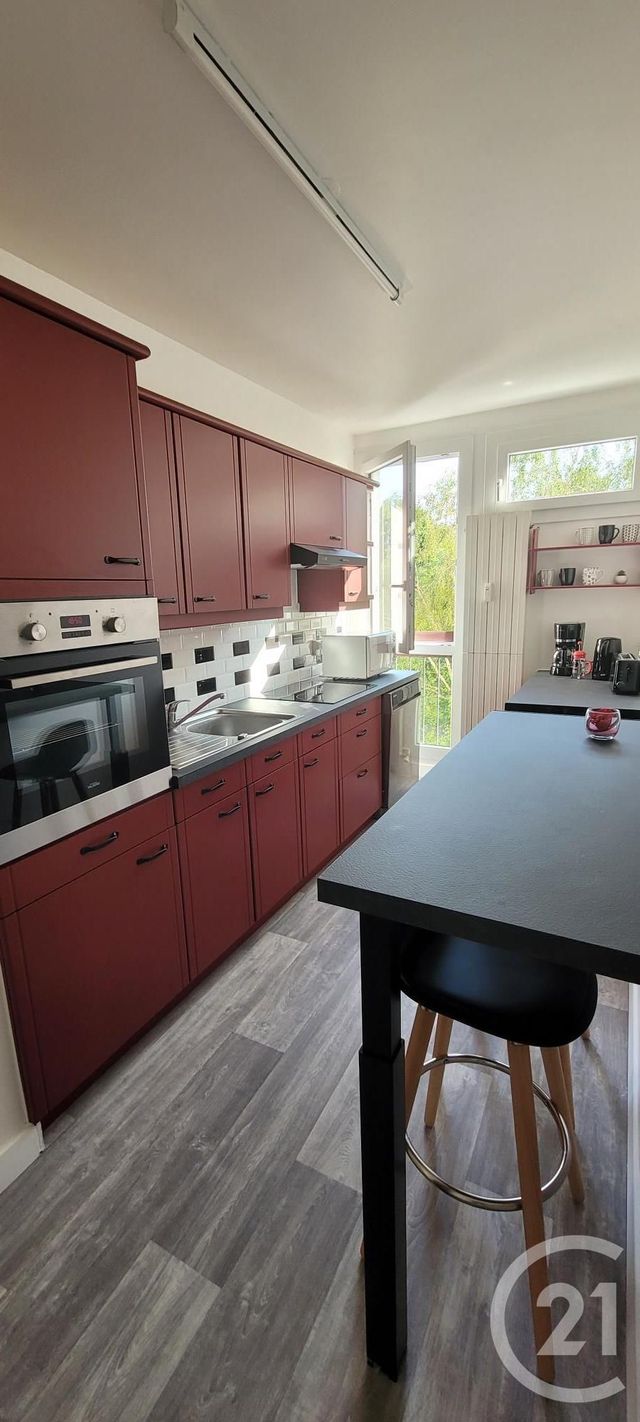 Appartement &agrave; louer - 4 pi&egrave;ces - 86 m2 - Compiegne - 60 - PICARDIE