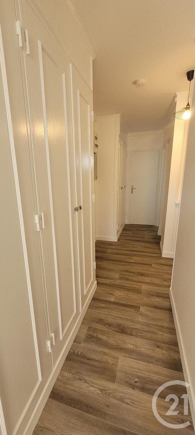 Appartement &agrave; louer - 4 pi&egrave;ces - 86 m2 - Compiegne - 60 - PICARDIE