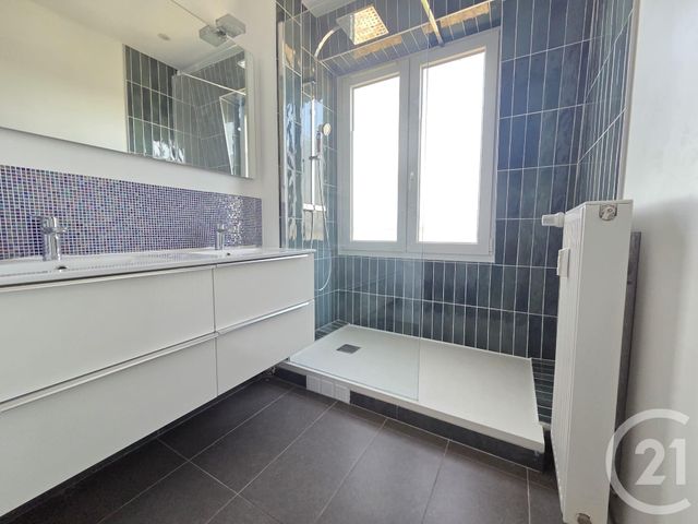 Appartement F3 &agrave; louer - 3 pi&egrave;ces - 62,76 m2 - Compiegne - 60 - PICARDIE