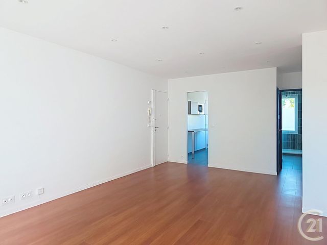 Appartement F3 &agrave; louer - 3 pi&egrave;ces - 62,76 m2 - Compiegne - 60 - PICARDIE