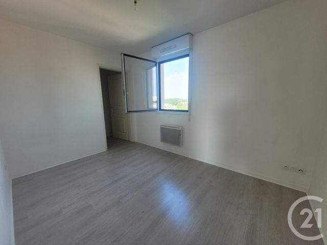 Appartement F2 &agrave; louer - 2 pi&egrave;ces - 44 m2 - Compiegne - 60 - PICARDIE