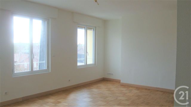 Appartement F2 &agrave; louer - 2 pi&egrave;ces - 56,77 m2 - Compiegne - 60 - PICARDIE