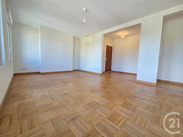 Appartement F2 &agrave; louer - 2 pi&egrave;ces - 56,77 m2 - Compiegne - 60 - PICARDIE