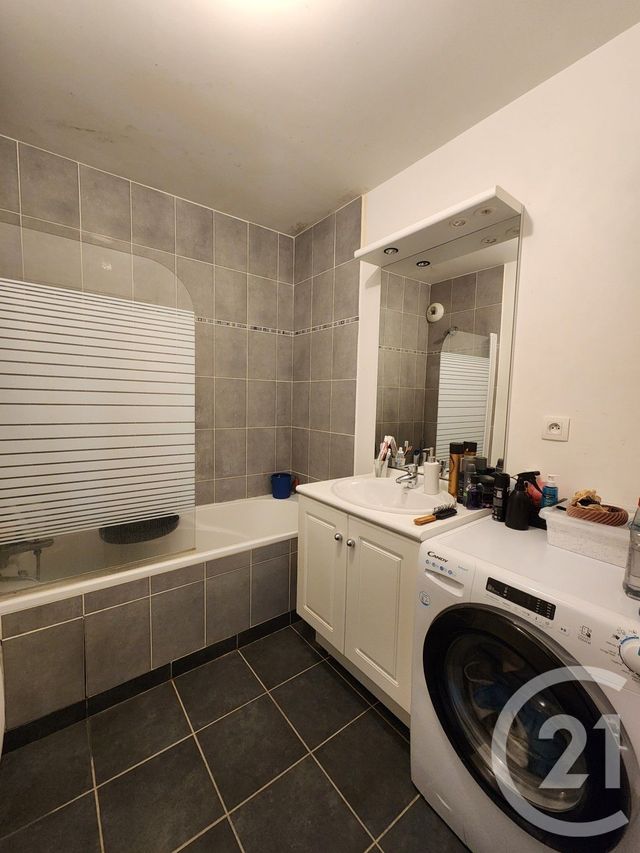 Appartement F3 &agrave; vendre - 3 pi&egrave;ces - 68,05 m2 - Compiegne - 60 - PICARDIE