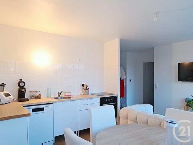 Appartement F3 &agrave; louer - 3 pi&egrave;ces - 63,49 m2 - Compiegne - 60 - PICARDIE