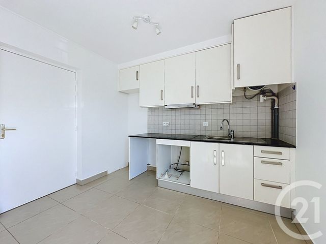 Appartement F2 &agrave; louer - 2 pi&egrave;ces - 35,16 m2 - Ste Genevieve Des Bois - 91 - ILE-DE-FRANCE