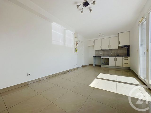 Appartement F2 &agrave; louer - 2 pi&egrave;ces - 35,16 m2 - Ste Genevieve Des Bois - 91 - ILE-DE-FRANCE
