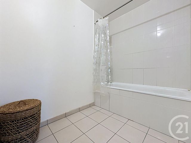 Appartement F2 &agrave; louer - 2 pi&egrave;ces - 50,10 m2 - St Pierre Du Perray - 91 - ILE-DE-FRANCE