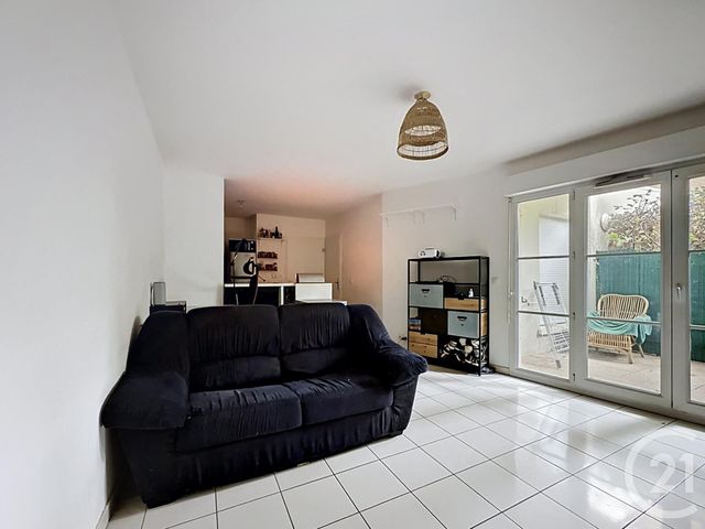 Appartement F2 &agrave; louer - 2 pi&egrave;ces - 50,10 m2 - St Pierre Du Perray - 91 - ILE-DE-FRANCE