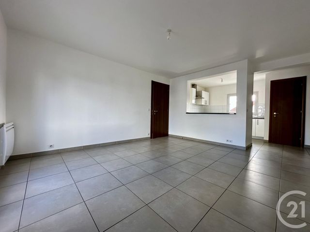 Appartement F3 &agrave; louer - 3 pi&egrave;ces - 55,26 m2 - Ste Genevieve Des Bois - 91 - ILE-DE-FRANCE