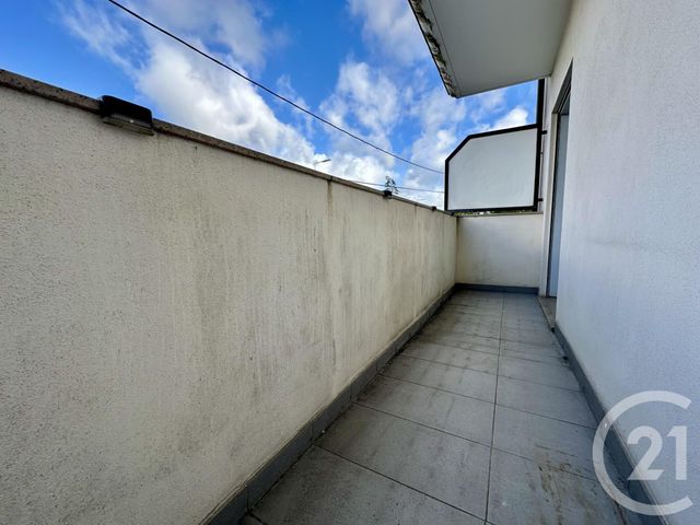 Appartement F3 &agrave; louer - 3 pi&egrave;ces - 55,26 m2 - Ste Genevieve Des Bois - 91 - ILE-DE-FRANCE