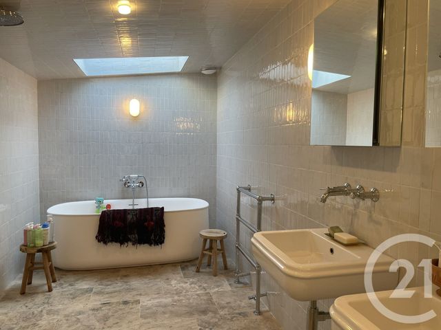 Maison &agrave; louer - 5 pi&egrave;ces - 122,78 m2 - Ste Genevieve Des Bois - 91 - ILE-DE-FRANCE