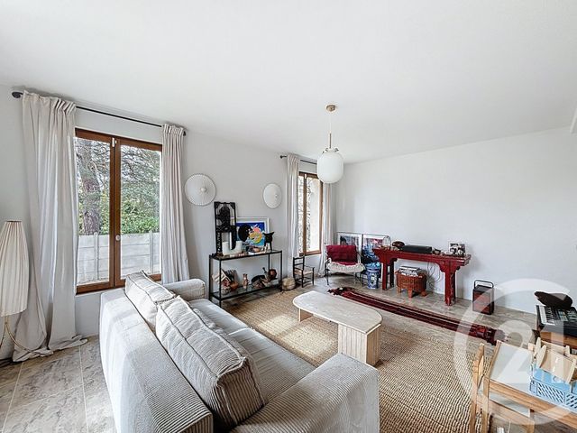 Maison &agrave; louer - 5 pi&egrave;ces - 122,78 m2 - Ste Genevieve Des Bois - 91 - ILE-DE-FRANCE