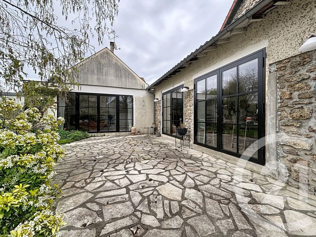 Maison &agrave; louer - 5 pi&egrave;ces - 122,78 m2 - Ste Genevieve Des Bois - 91 - ILE-DE-FRANCE