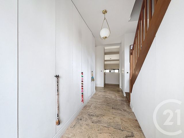 Maison &agrave; louer - 5 pi&egrave;ces - 122,78 m2 - Ste Genevieve Des Bois - 91 - ILE-DE-FRANCE