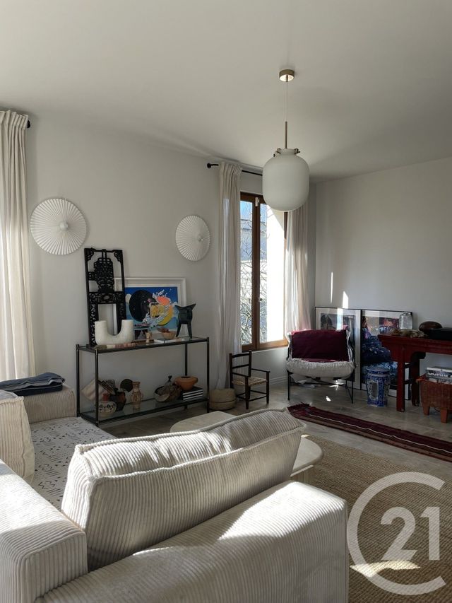 Maison &agrave; louer - 5 pi&egrave;ces - 122,78 m2 - Ste Genevieve Des Bois - 91 - ILE-DE-FRANCE