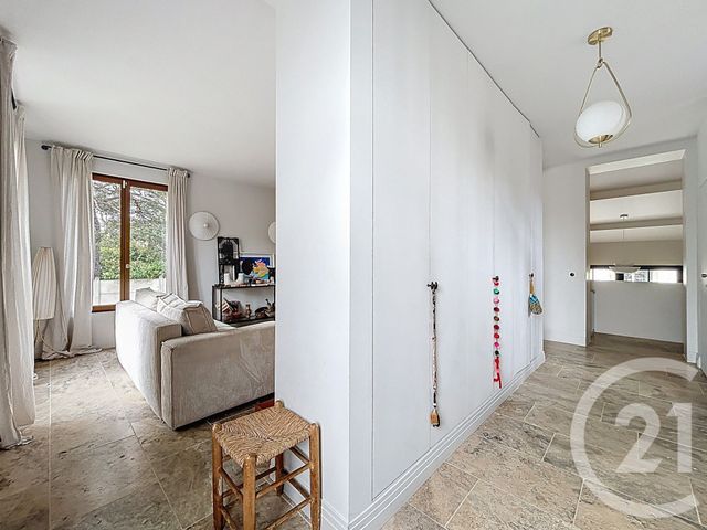 Maison &agrave; louer - 5 pi&egrave;ces - 122,78 m2 - Ste Genevieve Des Bois - 91 - ILE-DE-FRANCE