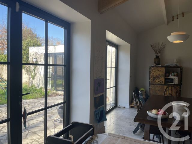 Maison &agrave; louer - 5 pi&egrave;ces - 122,78 m2 - Ste Genevieve Des Bois - 91 - ILE-DE-FRANCE