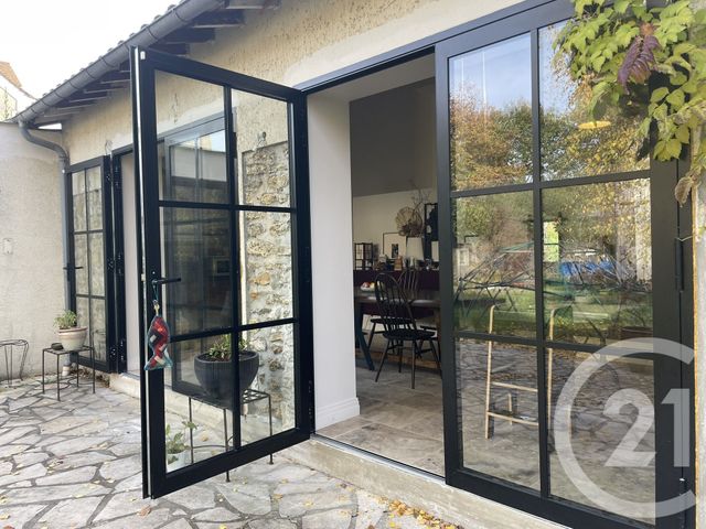 Maison &agrave; louer - 5 pi&egrave;ces - 122,78 m2 - Ste Genevieve Des Bois - 91 - ILE-DE-FRANCE