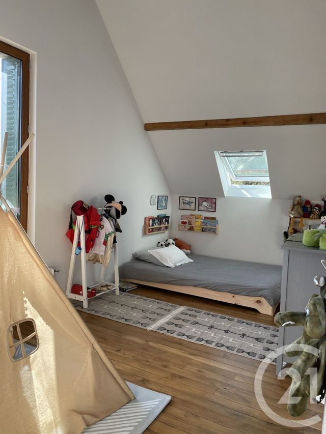 Maison &agrave; louer - 5 pi&egrave;ces - 122,78 m2 - Ste Genevieve Des Bois - 91 - ILE-DE-FRANCE