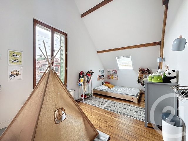 Maison &agrave; louer - 5 pi&egrave;ces - 122,78 m2 - Ste Genevieve Des Bois - 91 - ILE-DE-FRANCE