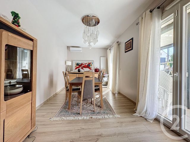 Maison &agrave; louer - 7 pi&egrave;ces - 183,97 m2 - Ste Genevieve Des Bois - 91 - ILE-DE-FRANCE