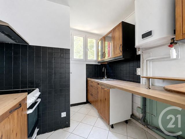 Appartement F2 &agrave; louer - 2 pi&egrave;ces - 38,36 m2 - Ste Genevieve Des Bois - 91 - ILE-DE-FRANCE