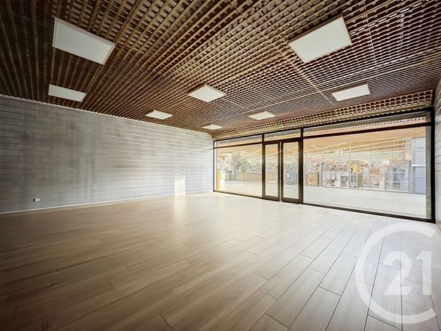 Local commercial à louer - 70.0 m2 - 91 - Essonne