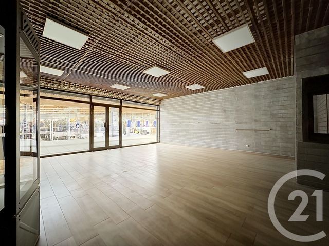 Local commercial à louer - 70.0 m2 - 91 - Essonne