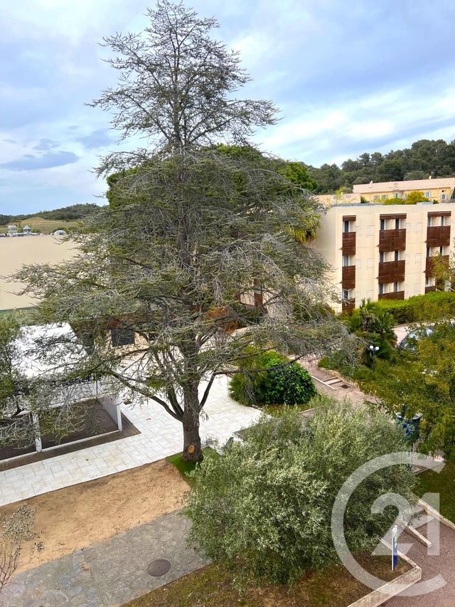 Appartement F2 à vendre - 2 pièces - 27,22 m2 - La Londe Les Maures - 83 - PROVENCE-ALPES-COTE-D-AZUR
