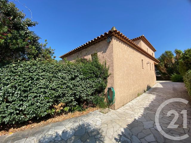 Maison &agrave; vendre - 7 pi&egrave;ces - 175 m2 - La Londe Les Maures - 83 - PROVENCE-ALPES-COTE-D-AZUR