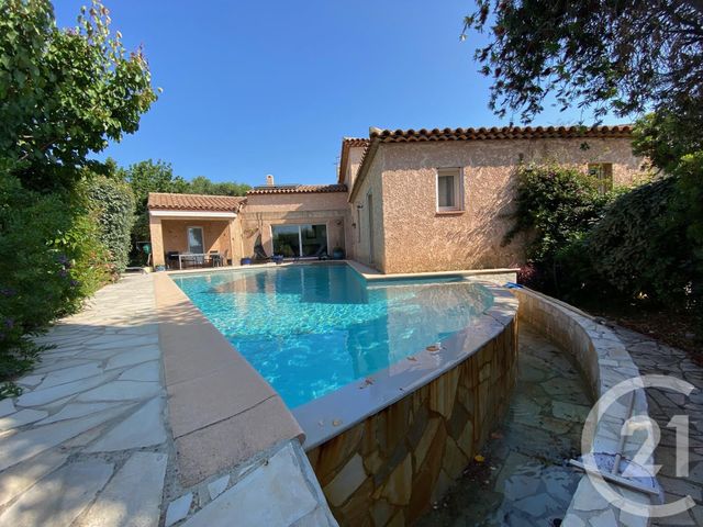 Maison &agrave; vendre - 7 pi&egrave;ces - 175 m2 - La Londe Les Maures - 83 - PROVENCE-ALPES-COTE-D-AZUR