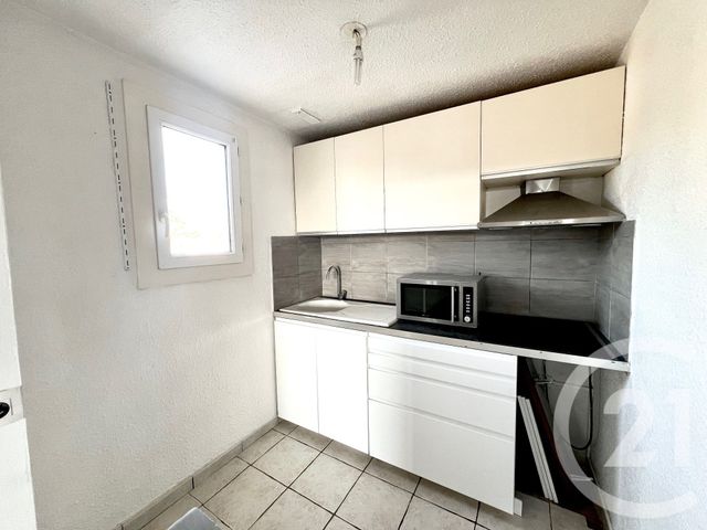 Appartement F5 &agrave; vendre - 5 pi&egrave;ces - 80,64 m2 - La Londe Les Maures - 83 - PROVENCE-ALPES-COTE-D-AZUR