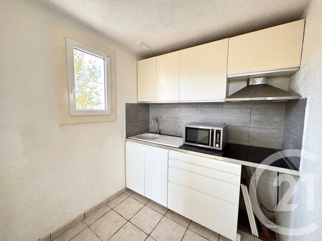 Appartement F5 à vendre - 5 pièces - 80,64 m2 - La Londe Les Maures - 83 - PROVENCE-ALPES-COTE-D-AZUR