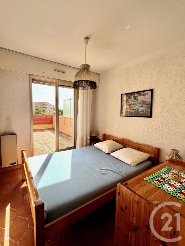 Appartement F3 à vendre - 3 pièces - 44,28 m2 - La Londe Les Maures - 83 - PROVENCE-ALPES-COTE-D-AZUR