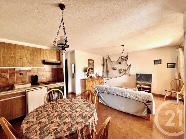 Appartement F3 à vendre - 3 pièces - 44,28 m2 - La Londe Les Maures - 83 - PROVENCE-ALPES-COTE-D-AZUR