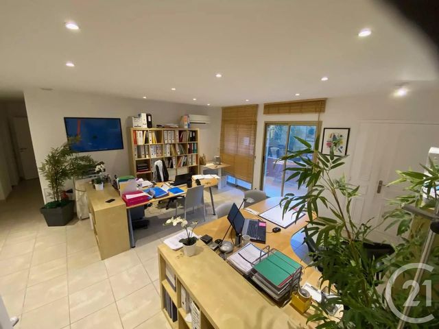 Appartement F3 à vendre - 3 pièces - 63 m2 - La Londe Les Maures - 83 - PROVENCE-ALPES-COTE-D-AZUR