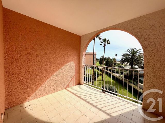 Appartement F2 bis à vendre - 2 pièces - 28,30 m2 - La Londe Les Maures - 83 - PROVENCE-ALPES-COTE-D-AZUR