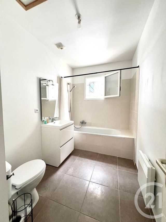 Appartement F2 à vendre - 2 pièces - 36,09 m2 - La Crau - 83 - PROVENCE-ALPES-COTE-D-AZUR