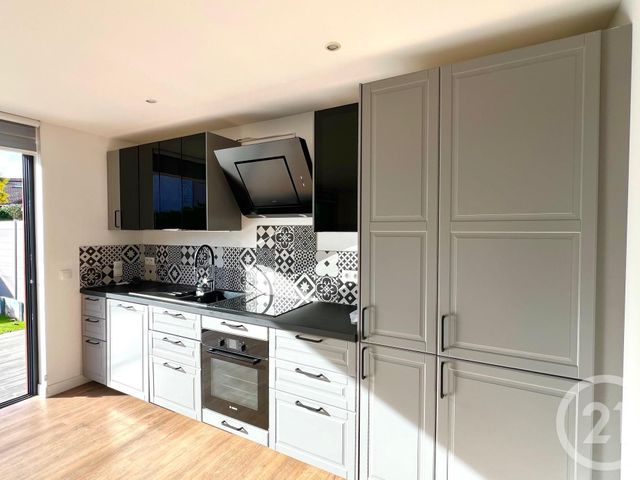 Maison &agrave; vendre - 4 pi&egrave;ces - 84 m2 - La Londe Les Maures - 83 - PROVENCE-ALPES-COTE-D-AZUR