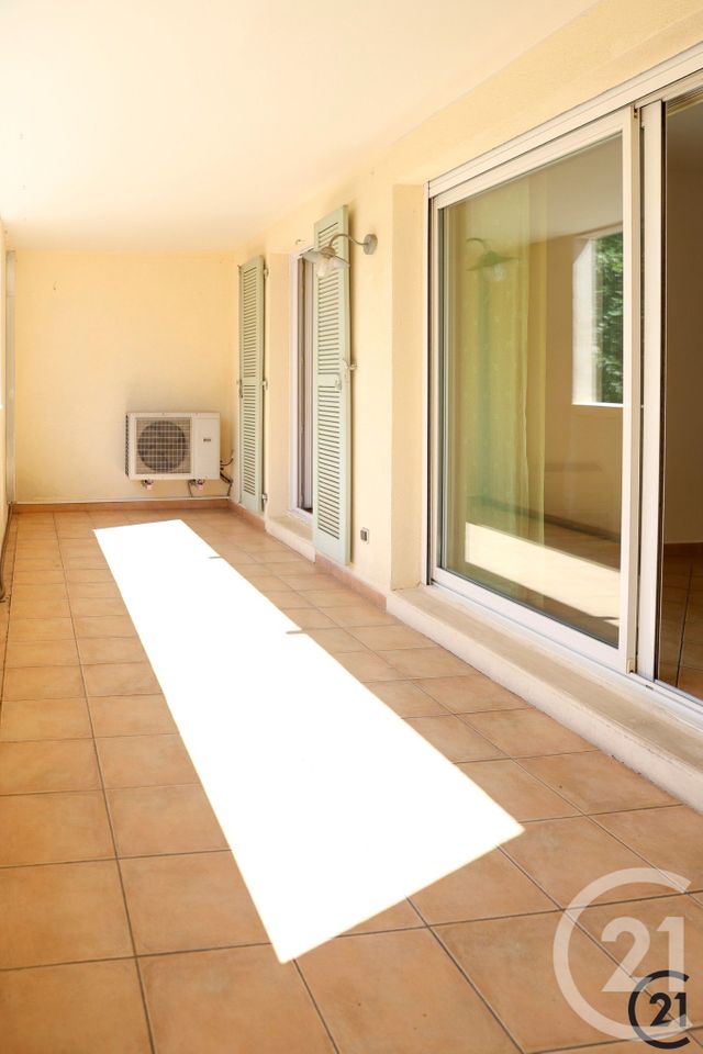 Appartement à vendre - 4 pièces - 114 m2 - La Londe Les Maures - 83 - PROVENCE-ALPES-COTE-D-AZUR