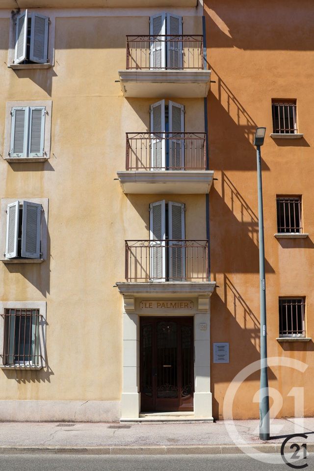 Appartement à vendre - 4 pièces - 114 m2 - La Londe Les Maures - 83 - PROVENCE-ALPES-COTE-D-AZUR