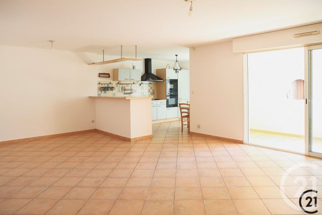 Appartement à vendre - 4 pièces - 114 m2 - La Londe Les Maures - 83 - PROVENCE-ALPES-COTE-D-AZUR