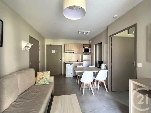 Appartement F2 &agrave; vendre - 2 pi&egrave;ces - 33 m2 - La Londe Les Maures - 83 - PROVENCE-ALPES-COTE-D-AZUR