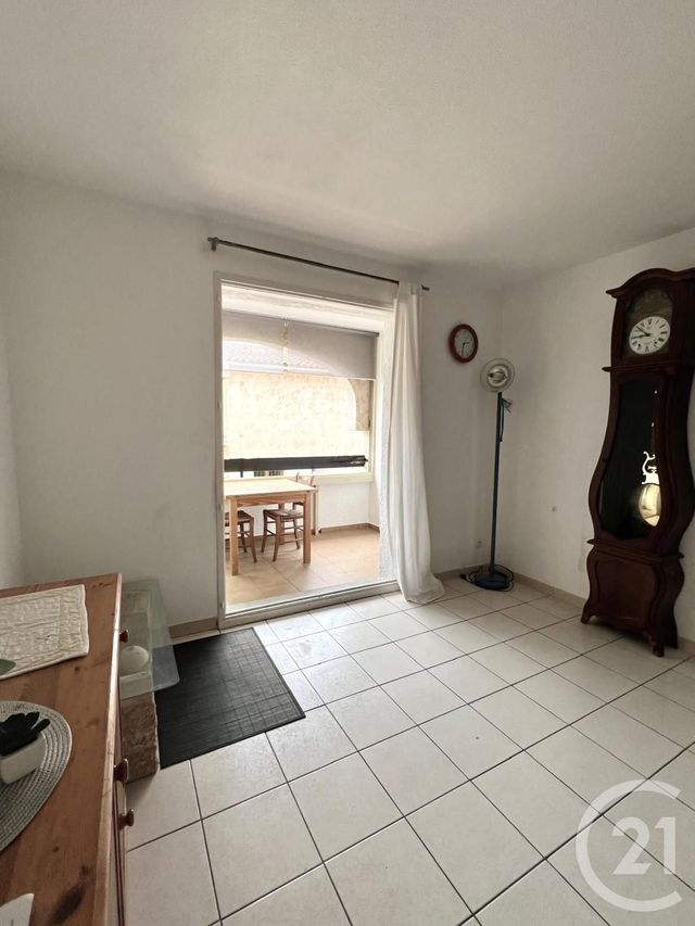 Appartement F2 à vendre - 2 pièces - 22,56 m2 - La Londe Les Maures - 83 - PROVENCE-ALPES-COTE-D-AZUR
