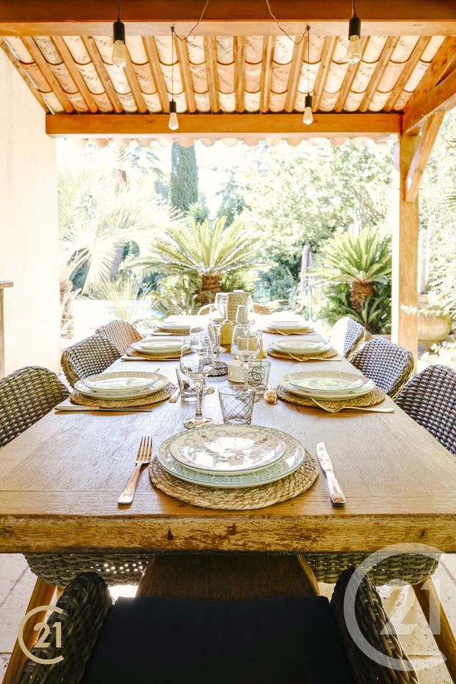 Maison &agrave; vendre - 7 pi&egrave;ces - 196 m2 - La Londe Les Maures - 83 - PROVENCE-ALPES-COTE-D-AZUR