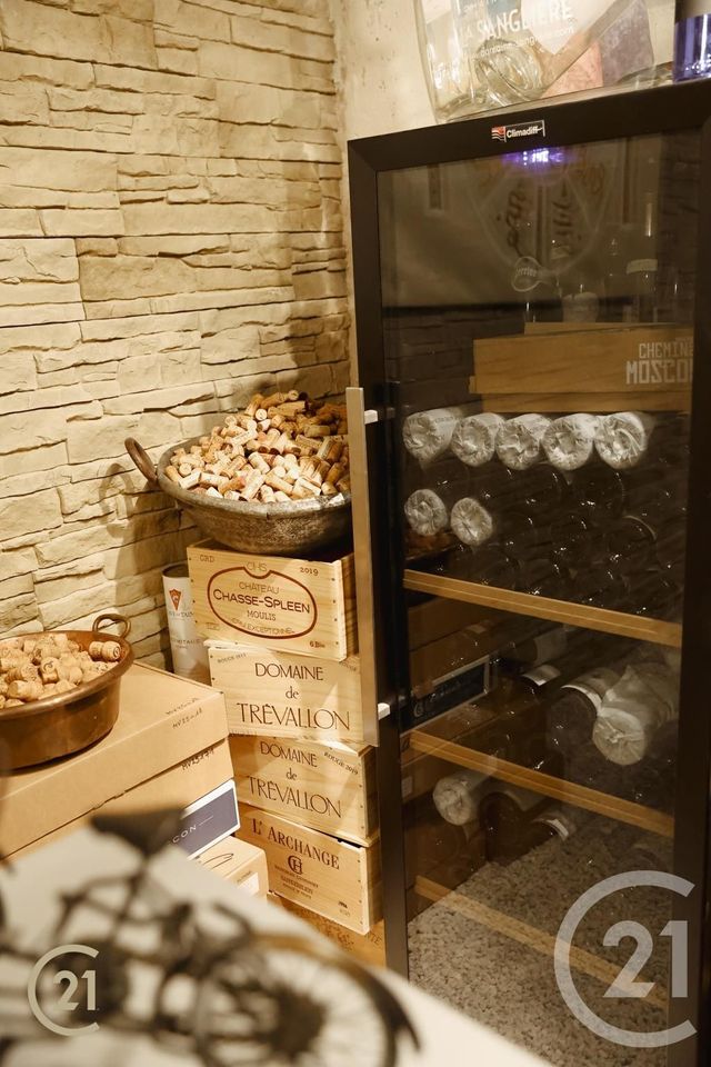 Maison &agrave; vendre - 7 pi&egrave;ces - 196 m2 - La Londe Les Maures - 83 - PROVENCE-ALPES-COTE-D-AZUR