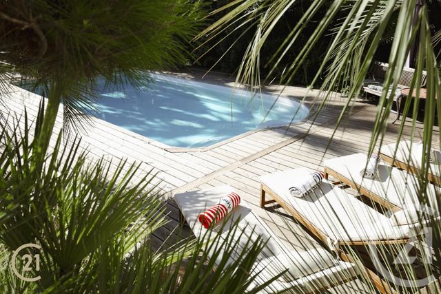 Maison &agrave; vendre - 7 pi&egrave;ces - 196 m2 - La Londe Les Maures - 83 - PROVENCE-ALPES-COTE-D-AZUR