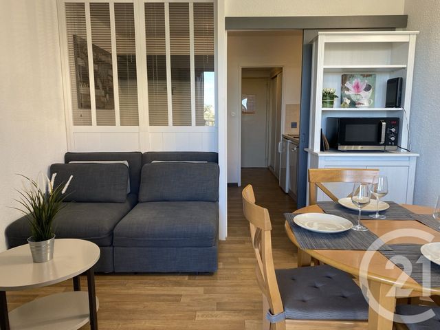 Appartement F1 &agrave; vendre - 1 pi&egrave;ce - 23,53 m2 - Hyeres - 83 - PROVENCE-ALPES-COTE-D-AZUR